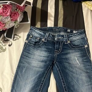 Cute miss me jeans !! Really cute and very aesthetic it’s very in the style now.